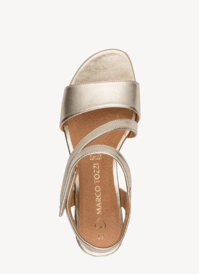 Δερμάτινο σανδάλι με τακούνι - Image 5